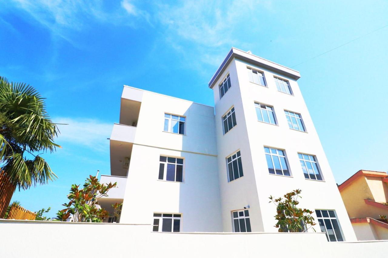 Vlorë Hotel Kristal מראה חיצוני תמונה