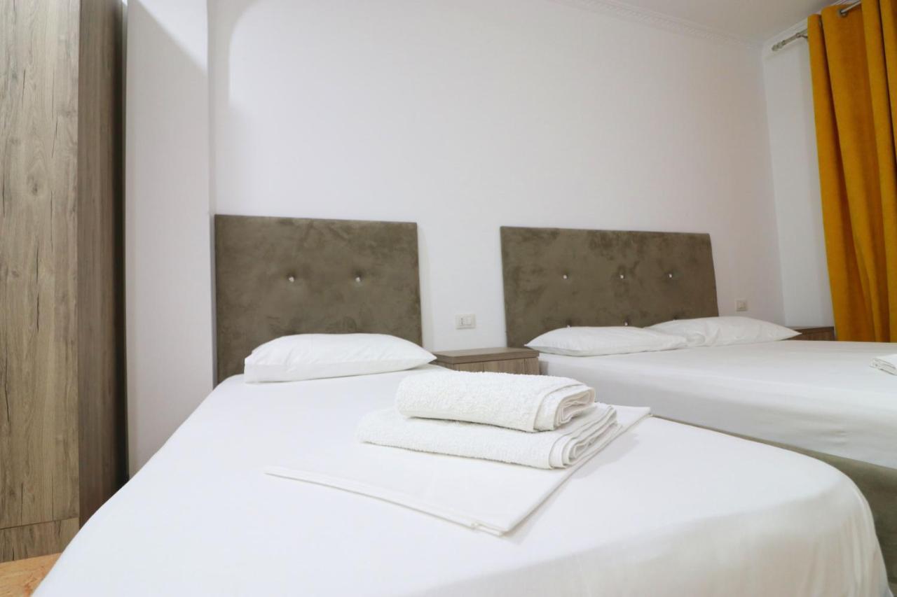 Vlorë Hotel Kristal מראה חיצוני תמונה