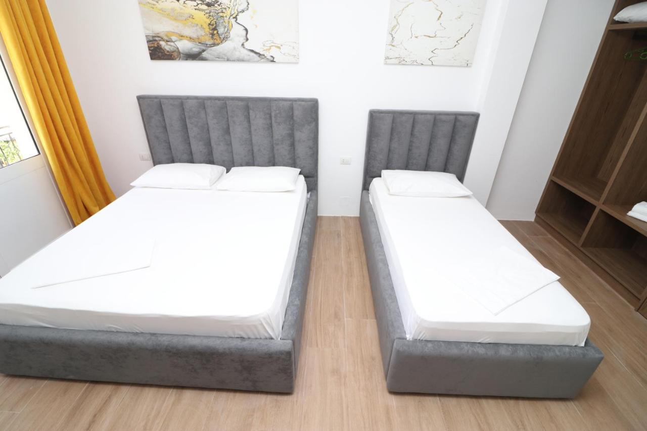 Vlorë Hotel Kristal מראה חיצוני תמונה
